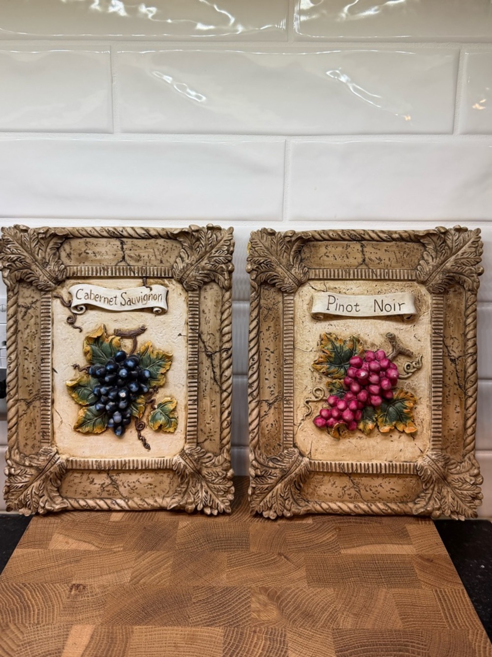Decorative Vineyard Wall Plaques - Grape Motif (Blue & Pink)
